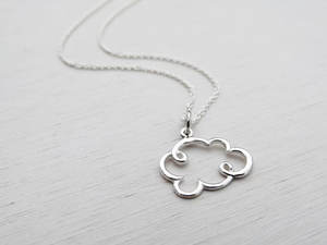 Collar con Colgante en Forma de Nube Minimalista, Plateado, Joyería Estética Linda para Mujeres y Niñas, Venta al Por Mayor - Product Image 5