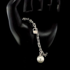 Pulsera de cadena con dijes de perlas, brazalete de eslabones en tono plateado, joyería vintage, regalo para mujer, pulsera para fiesta y boda - Product Image 4