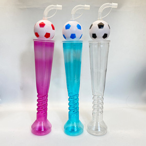 Gobelet en plastique sans BPA SD51 de 500 ml sur le thème du football avec couvercle en dôme pour thé au lait, jus et smoothies, idéal pour les concessions sportives - Product Image 5
