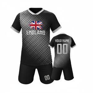 Ensemble de maillots de football personnalisés avec numéro imprimé, maillot et short respirants en mesh, tenue d'entraînement de club sublimée en gros - Product Image 4