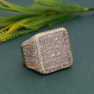 Bague de cocktail géométrique avec diamant taille émeraude serti pavé, en cuivre blanc, style glamour, unisexe, pour mariage et fiançailles - Product Image 3