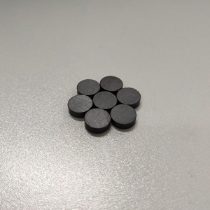 Piccolo Magnete in Ferrite Nero Carbone per Bomboniere Matrimonio 10x3 <span class=keywords><strong>mm</strong></span> - Product Image 1