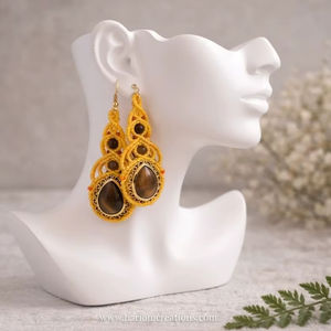 Boucles d'oreilles ajustables en macramé œil de tigre, style bohème, avec cordon doré et pierres précieuses, cristal de guérison - Product Image 3