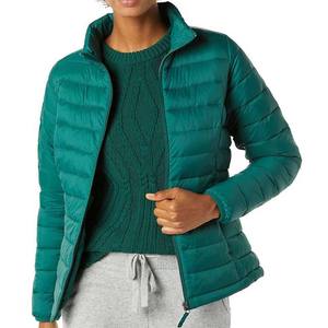 Chaqueta Acolchada con Capucha para Mujer, Transpirable, Impermeable, Ecológica, con Diseño Personalizado, Relleno 100% Poliéster - Product Image 3