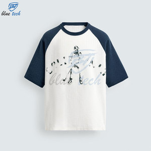 Camiseta de algodón para hombre Blue Tech, manga corta, cuello redondo, ribete en contraste, estampado de personajes, estilo casual, jersey de punto. - Product Image 2