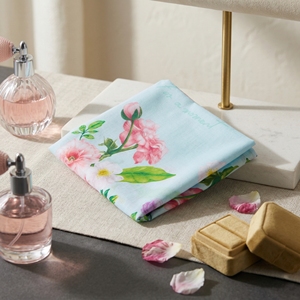 [K-ESSENTIALS] Mouchoir de poche vintage en coton ASA des années 60, motif floral rose, imprimé floral antique, doux et de qualité supérieure - Product Image 5