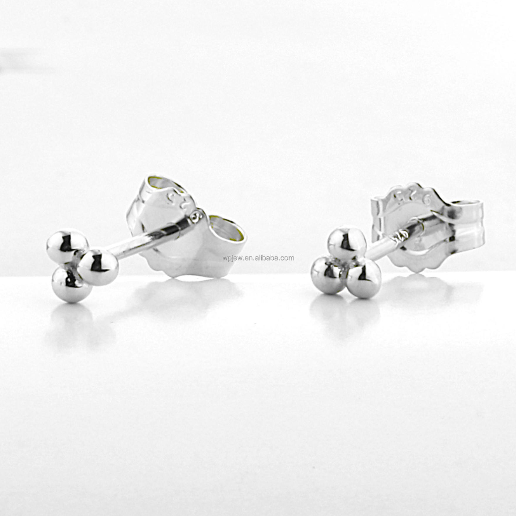 ลูกปัดเงิน