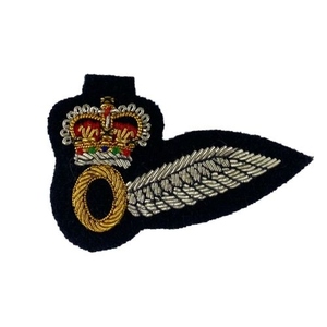 Parches Redondos de Fieltro No Tejido Ecológicos Bordados a Mano con Diseño de Lingotes de Oro Negro para Coser en Sombreros, Boinas, Blazers y Gorras con Visera - Venta al por Mayor - Product Image 4