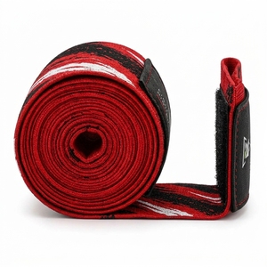 Vendas para manos diseñadas con tela elástica, cierre seguro, ajuste cómodo y construcción duradera para boxeo y artes marciales. - Product Image 5