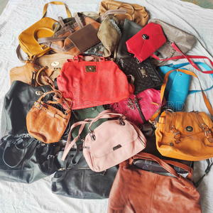 Sac fourre-tout en cuir de chèvre à faible MOQ, 100 % cuir véritable, sacs hobo minimalistes pour femmes, fabricant du Bangladesh, sacs en liquidation d'excédent de stock - Product Image 2