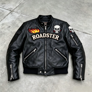 Blouson Moto Homme TITAN TREAD WEAR en Cuir PU, Blocs de Couleurs Rouge, Noir, Blanc, Fermeture Éclair Avant, Design à Clous et Patchs, Col Montant - Product Image 1