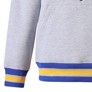 เสื้อสเวตเชิ้ต Sigma Gamma Rho Chenille Crest สำหรับผู้หญิง สีเทา น้ำเงิน เหลือง ลายทาง แขนเสื้อแบบแร็กแลน มีกระเป๋า คอกลม เสื้อพูลโอเวอร์สำหรับชมรมนักศึกษา - Product Image 4