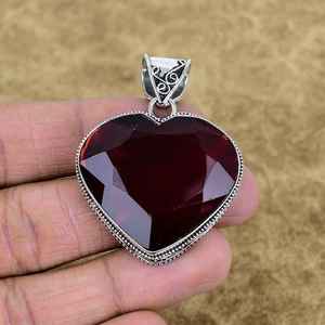 Pendentif en grenat du Mozambique facetté, minimaliste, en argent sterling 925, pierre précieuse en forme de cœur rouge, bijoux vintage - Product Image 4