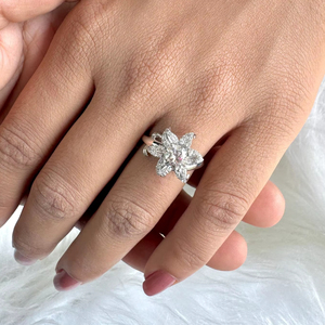 Anillo Floral Trenzado con Diamantes Redondos de Moissanita Estilo Flor para Mujer, Plata 925 Original, Regalo de Aniversario para Novia - Product Image 1