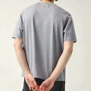 เสื้อยืดคอกลมแขนสั้นสีเทาสำหรับผู้ชาย ผ้าฝ้ายเจอร์ซีย์ถัก 100% สีพื้น สวมใส่สบาย ทรงปกติ - Product Image 5