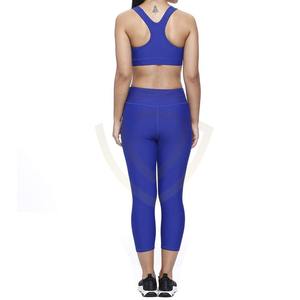Ensemble de yoga respirant et à séchage rapide pour femme, couleur unie, avec logo personnalisé – Soutien-gorge et legging personnalisés à séchage rapide pour femme - Product Image 3