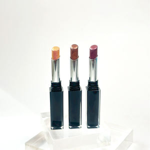 Baume Scintillant Effet Métal – Stick de Luxe Moderne Sans Parfum, Végan et Non Testé sur les Animaux - Product Image 5