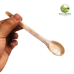 Cuchara Ecológica de Nácar Hecha a Mano, Cuchara de Concha Natural con Mango de Madera, Utensilio de Cocina Sostenible, Regalo - Product Image 4