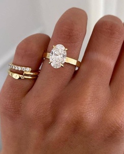Anillo de Compromiso Solitario con Diamante Cultivado en Laboratorio de Corte Ovalado de 3 Quilates, Anillo con Halo Oculto de Diamante Ovalado Certificado por IGI - Product Image 1