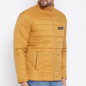 Chaqueta Acolchada Ligera y Transpirable de Invierno, Estilo Nuevo, Hecha a Medida para Hombre, con Cuello Alto y Logotipo Frontal, Hecha en Pakistán - Product Image 3