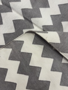 Tapis de sol en coton Dhurrie fait main et durable, tapis tissé doux pour la décoration du salon - Product Image 2