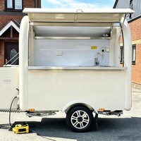 Mini-remorque alimentaire pour café avec équipement personnalisé pour café, crème glacée, bubble tea, chocolat, desserts et services de restauration événementielle en extérieur