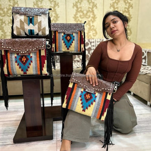 Nuevo bolso de mano con manta con sillín con estilo occidental, correa de cuero mecanizada, bolsos laterales aztecas de alta calidad, bolso tallado a mano colorido Vintage - Product Image 4