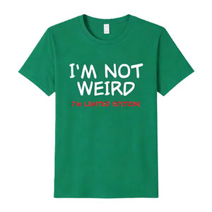 T-shirt en coton noir personnalisé, écologique, imprimé, décontracté, unisexe, à manches courtes, avec motif graphique 'Je ne suis pas bizarre' en édition limitée - Product Image 5