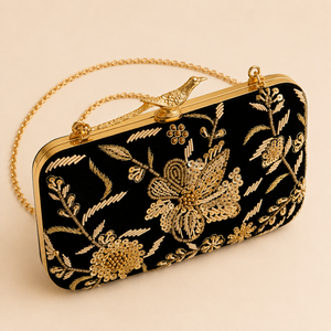 Pochette de Soirée en Velours Brodé Floral Noir et Or pour Femme avec Fermoir en Forme d'Oiseau, Chaîne et Doublure en Soie – Idéale pour Mariages et Fêtes - Product Image 1