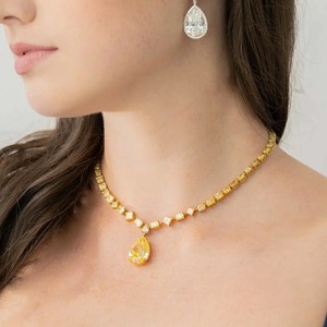 Impresionante Collar con Diamantes Amarillos de Laboratorio en Oro Amarillo de 14K, Multiforma, 35.00ct, Certificado IGI, Forma de Pera, de Lujo - Product Image 2
