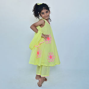 คุณภาพเยี่ยม สีเหลืองอ่อน คอวี แต่งลายละเอียดอย่างประณีตบนเสื้อคุर्ติสำหรับเด็ก ชุดเดรสใส่สบายสำหรับงานปาร์ตี้ ราคาดีที่สุด - Product Image 5