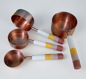 Juego de tazas medidoras de cobre de primera calidad con mangos de cerámica, herramientas de medición resistentes al calor, perfectas para cocinar y hornear - Product Image 1