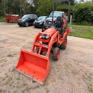 Vente à prix réduit : Tracteur Kubota BX23S 4x4 diesel avec mini-pelleteuse et chargeur frontal, système hydraulique ENERPAC et moment de charge élevé - Product Image 4
