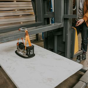 Sollevatore a Vuoto Professionale Senza Fili Brushless da 375 Libbre con Telecomando Wireless - Product Image 4