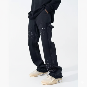 Jean en denim de coton premium épais déchiré pour homme, avec logo personnalisé, coupe droite - Product Image 1