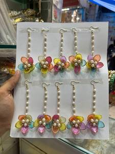 ชุดเครื่องประดับมงกุฎดอกไม้ประดับมุกทำมือ สำหรับงานแต่งงาน งานสังฆีต และงานฮัลดี |   ของขวัญตอบแทน เครื่องประดับผม |   10 ชิ้นต่อแพ็ค - Product Image 2