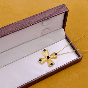 Hermosos Collares con Colgante de Cruz Chapado en Oro con Gema de Iolita - Collar Ajustable con Cadena Deslizante de Múltiples Piedras para Mujer - Product Image 4