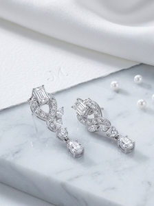 Pendientes de Diamantes Sintéticos de Platino Cultivados en Laboratorio, Corte Brillante, Color E, Certificados por Aigs, Joyería de Lujo Unisex para Regalo de Boda o Fiesta - Product Image 5