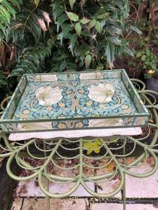 Bandeja de Servir con Diseño Floral Único Multicolor, Bandeja de Madera de Olivo y Acacia, Bandeja Redonda Decorativa, Bandeja Redonda de Madera - Product Image 3