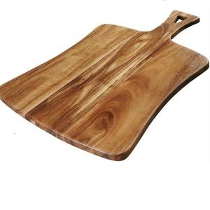 Planche à découper pour légumes et fruits, design luxueux, rectangulaire, pour cuisine, en bois fini avec résine. - Product Image 3