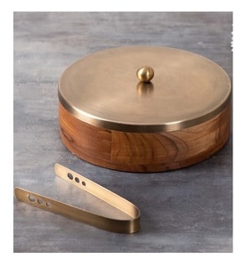 กล่องใส่ขนมปังไม้ทำมือพร้อมฝาปิดและที่คีบ ภาชนะเก็บโรตีคุณภาพพรีเมียมสำหรับห้องครัว ห้องรับประทานอาหาร และการเสิร์ฟ - Product Image 1