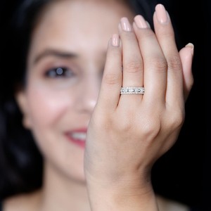 Bague de mariage minimaliste pour femme en or blanc 14 carats avec diamant de laboratoire taille marquise 1,00 carat, clarté VS1, couleur F, certifié IGI - Product Image 2
