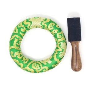 Bol de guérison naturel en laiton massif, Mantra religieux bol chantant artisanal pour la décoration de la maison thérapie sonore et méditation - Product Image 6