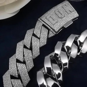 Collar de Cadena Cubana de Plata de Ley S925 con Engaste de Bisel y Diamante Moissanite VVS, Regalo Moderno para Hombre, Certificado IGI - Product Image 3