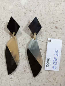 Boucles d'oreilles en corne de buffle, taureau et bœuf brun brûlé pour femme et fille aux prix les moins chers Boucles d'oreilles design zèbre corne - Product Image 2