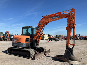 Excavadora de cadenas diésel DX85R-3 de 2018 para excavación, apertura de zanjas y preparación de sitios - Product Image 5