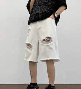 Jeans américains déchirés à bords bruts pour hommes 100% coton Straight Five Points Pants Shorts avec design ample Sense - Product Image 3