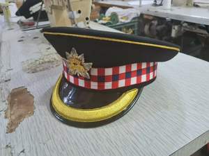 Sombreros Cold Era Gorra con visera británica Tamaños de color personalizados Sombreros con visera de lana de algodón con insignias Fábrica - Product Image 5