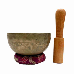 Ensemble de bols chantants tibétains anciens faits à la main pour la méditation et la guérison sonore, bol de prière en métal pour le yoga avec mallette et coussin - Product Image 1