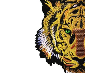 Parches Bordados de PVC Termoadhesivos con Diseños Personalizados de Tigre, León y Lobo, con Formas de Estrella y Flor, Hechos a Mano por MEHMOOD APPARELS - Product Image 2